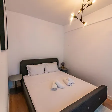 公寓 Urban Haven Retreat 812 布加勒斯特