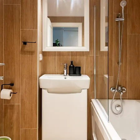公寓 Urban Haven Retreat 812 布加勒斯特